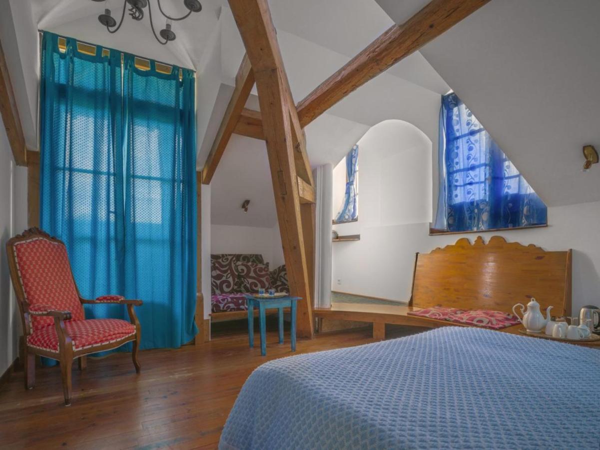 Petit Chateau